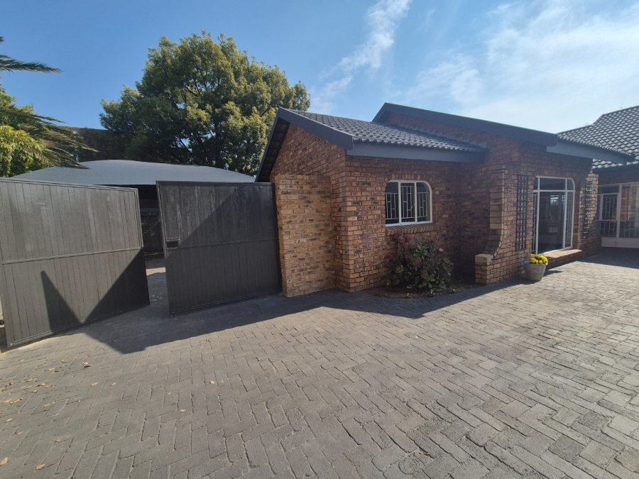3 Bedroom Property for Sale in Vaalpark Free State